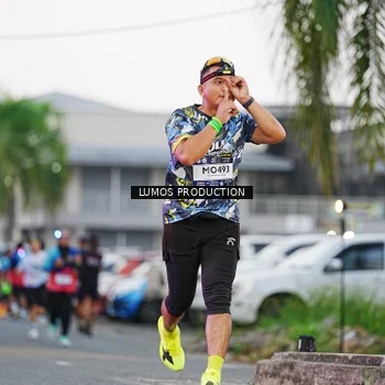 Runner Photo 7925002