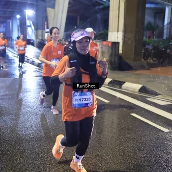 Runner Photo 7925011