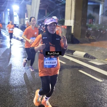 Runner Photo 7925023