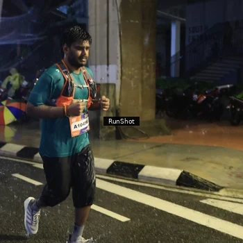 Runner Photo 7925028