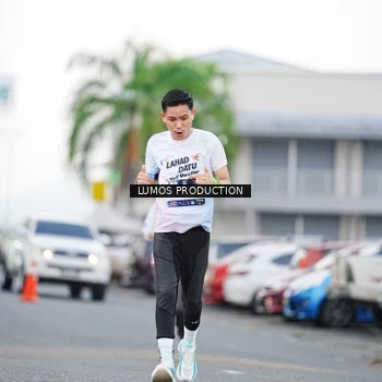 Runner Photo 7925043