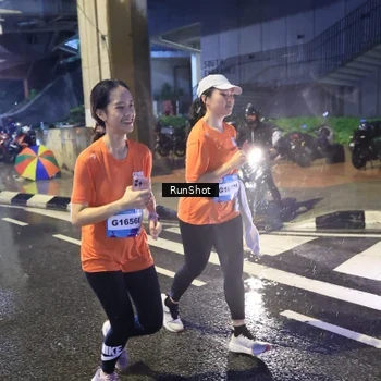 Runner Photo 7925045
