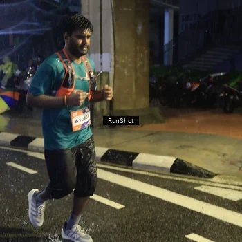 Runner Photo 7925049