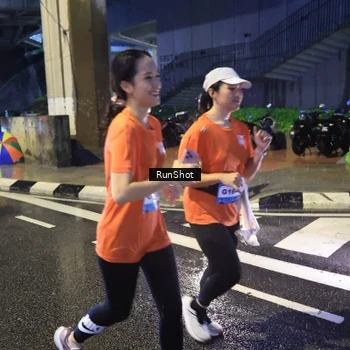 Runner Photo 7925053