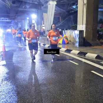 Runner Photo 7925066