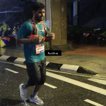 Runner Photo 7925070