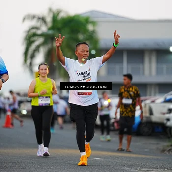 Runner Photo 7925074