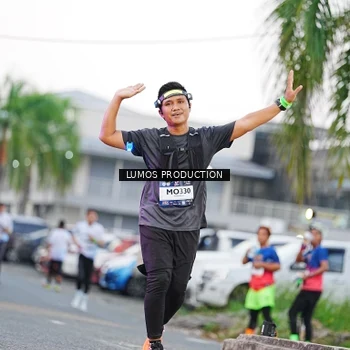 Runner Photo 7925075