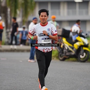 Runner Photo 7925076