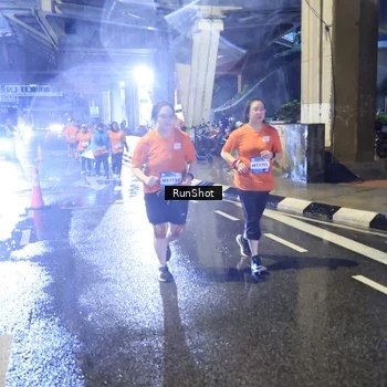 Runner Photo 7925083