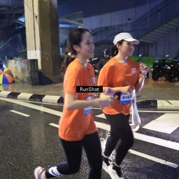 Runner Photo 7925084