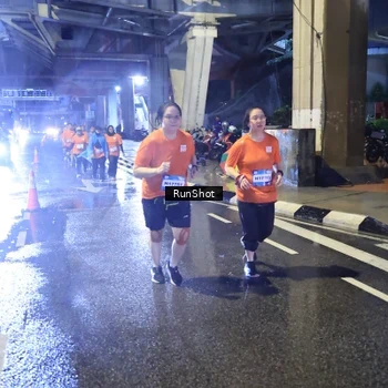 Runner Photo 7925093