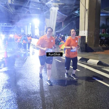 Runner Photo 7925098