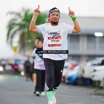 Runner Photo 7925111