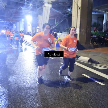 Runner Photo 7925113