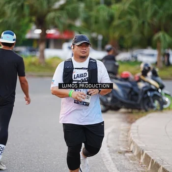 Runner Photo 7925114
