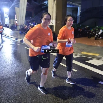 Runner Photo 7925124