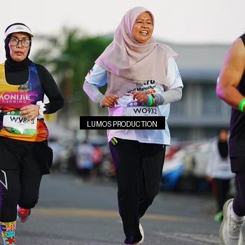 Runner Photo 7925153