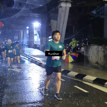 Runner Photo 7925165