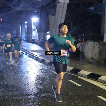 Runner Photo 7925213
