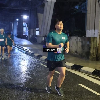 Runner Photo 7925298