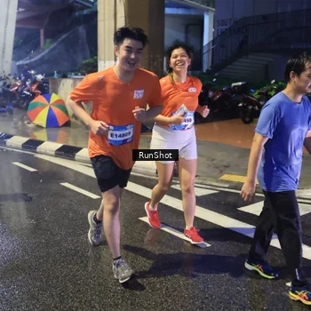 Runner Photo 7925318