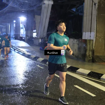 Runner Photo 7925330
