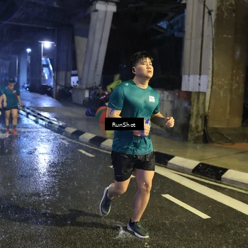 Runner Photo 7925351