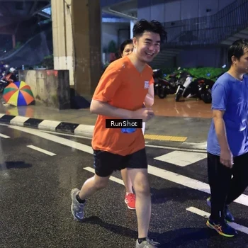 Runner Photo 7925352