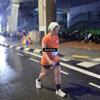 Runner Photo 7925360