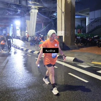 Runner Photo 7925364