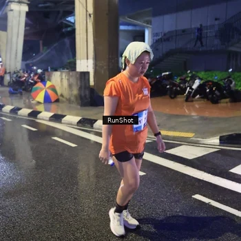 Runner Photo 7925368