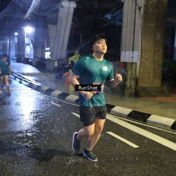 Runner Photo 7925374