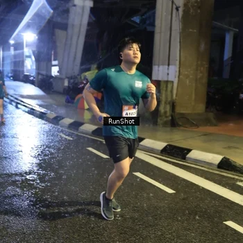 Runner Photo 7925398