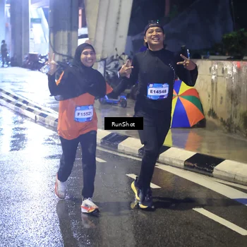 Runner Photo 7925400