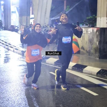 Runner Photo 7925413