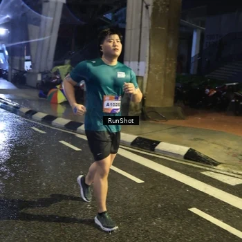 Runner Photo 7925428