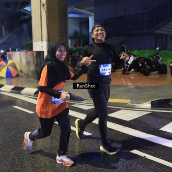 Runner Photo 7925439
