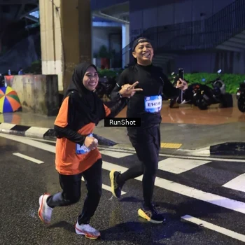 Runner Photo 7925440