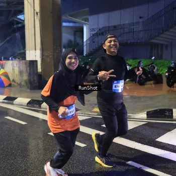 Runner Photo 7925443