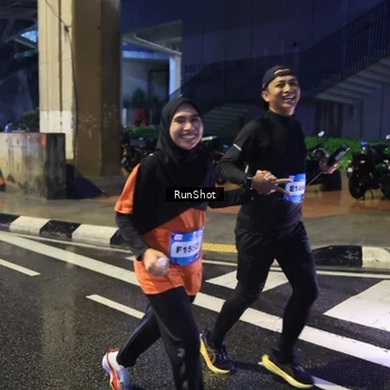 Runner Photo 7925446