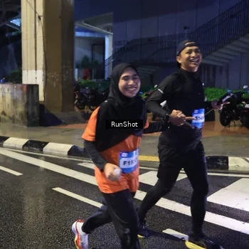 Runner Photo 7925447