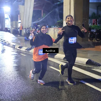 Runner Photo 7925472