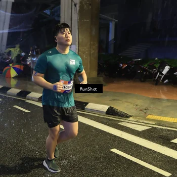 Runner Photo 7925473