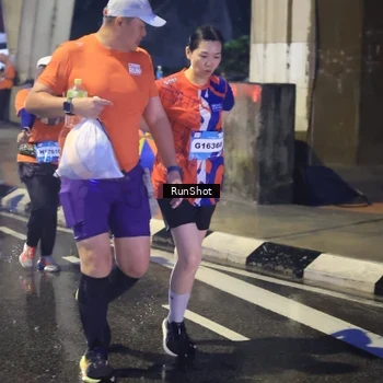 Runner Photo 7925497