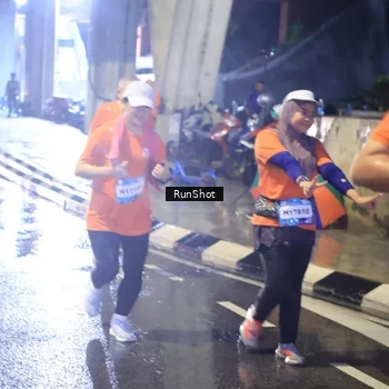 Runner Photo 7925499