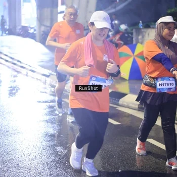 Runner Photo 7925504