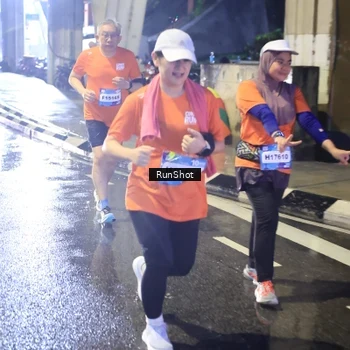 Runner Photo 7925513