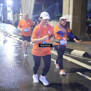 Runner Photo 7925516