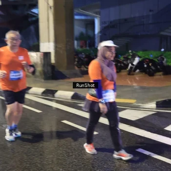 Runner Photo 7925534